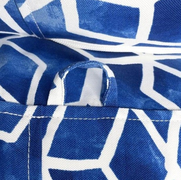 Aufblasbares Sofa Blau-Weiss – Wetterfest und UV-beständig für Garten, Camping und Freizeit