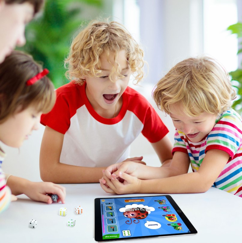 GoDice 2er-Set – Smarte Bluetooth-Würfel für interaktive Spiele und digitalen Spielspass